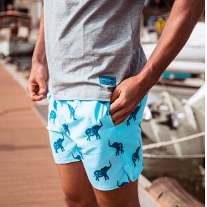 James Cromwell London Blue Bold Elephant Men’s Swimsuit L